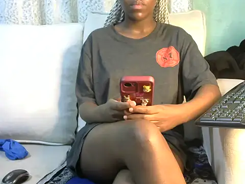 Caryyyl online show from December 16, 2025, 7:34 am