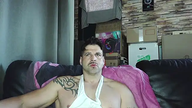 Snapshot of XxBigboybandxX chatting on March 17, 2026, 8:39 am XxBigboybandxX online show from March 17, 2026, 8:39 am