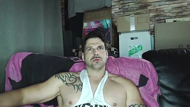 Snapshot of XxBigboybandxX chatting on March 5, 2026, 4:36 pm XxBigboybandxX online show from March 5, 2026, 4:36 pm