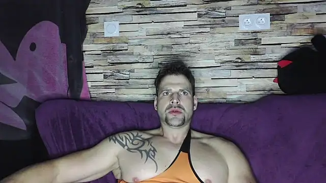 XxBigboybandxX online show from February 26, 2025, 6:59 pm