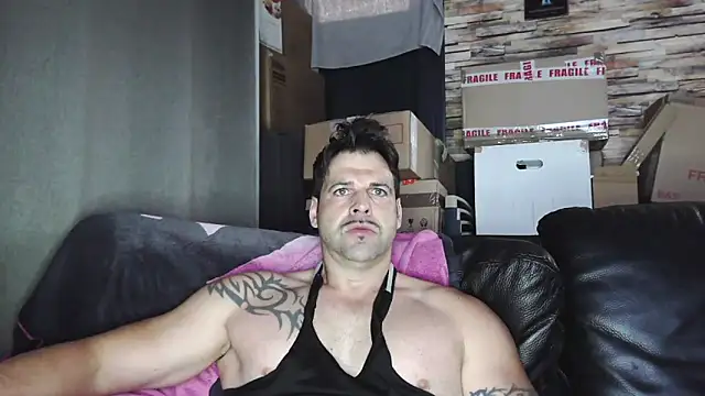 Snapshot of XxBigboybandxX chatting on April 11, 2026, 7:38 am XxBigboybandxX online show from April 11, 2026, 7:38 am