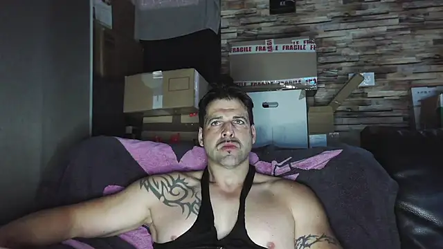 Snapshot of XxBigboybandxX chatting on April 15, 2026, 5:46 am XxBigboybandxX online show from April 15, 2026, 5:46 am