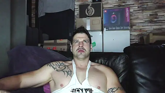 Snapshot of XxBigboybandxX chatting on April 4, 2026, 5:36 am XxBigboybandxX online show from April 4, 2026, 5:36 am