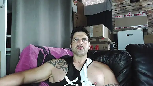 Snapshot of XxBigboybandxX chatting on April 12, 2026, 10:07 am XxBigboybandxX online show from April 12, 2026, 10:07 am