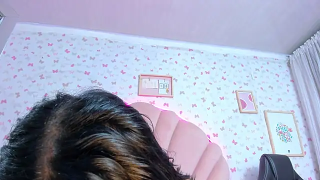 Snapshot of ashlyleee_ chatting on December 23, 2024, 3:00 pm ashlyleee online show from December 23, 2024, 3:00 pm