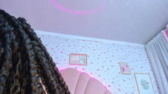 Snapshot of ashlyleee_ chatting on December 28, 2024, 3:37 pm ashlyleee online show from December 28, 2024, 3:37 pm