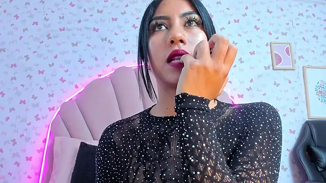 Snapshot of ashlyleee_ chatting on December 13, 2024, 12:17 pm ashlyleee online show from December 13, 2024, 12:17 pm