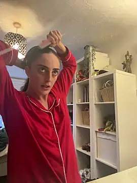 hornygirl98989 online show from November 4, 2025, 3:38 pm