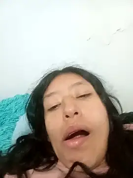 karolinee 66  online show from December 4, 2024, 5:21 am