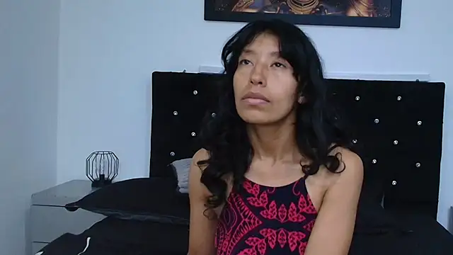 karolinee 66  online show from April 1, 2026, 4:03 am