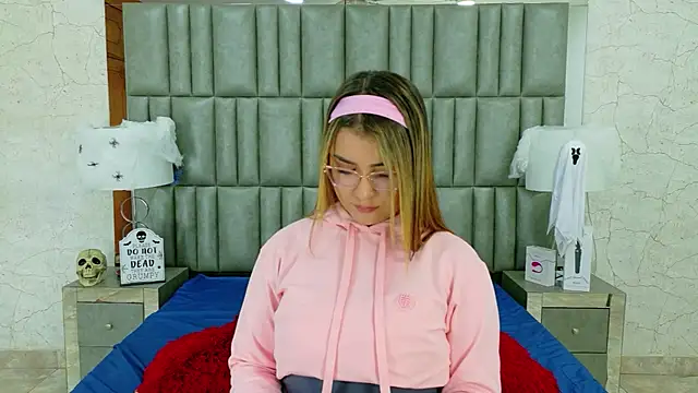 ZoehRoux online show from October 15, 2025, 4:11 am