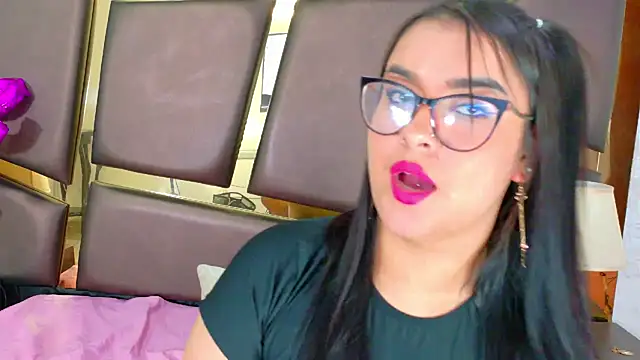 ZoehRoux online show from March 21, 2025, 10:17 am