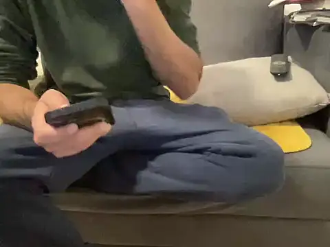 4small4inchlol online show from January 10, 2026, 3:18 pm