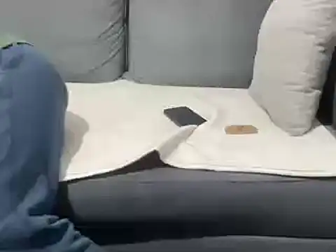 4small4inchlol online show from March 22, 2025, 12:17 am