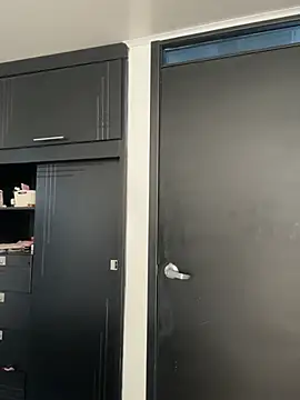 Isa smeraldy online show from February 5, 2026, 2:35 pm