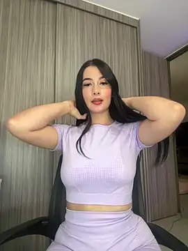 Snapshot of Libia_James chatting on February 18, 2025, 9:31 pm Libia James online show from February 18, 2025, 9:31 pm