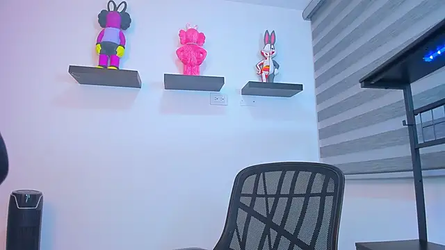 Gangster Girl online show from October 18, 2025, 3:19 am