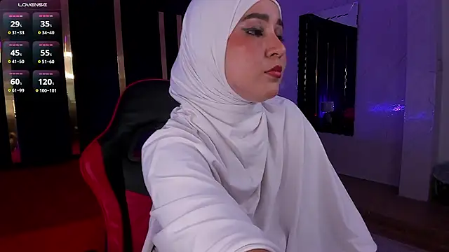 Snapshot of SamiQuest chatting on February 4, 2026, 4:07 am SamiQuest online show from February 4, 2026, 4:07 am