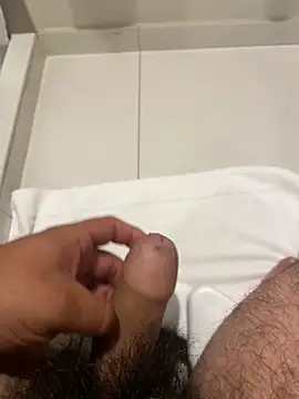 Snapshot of Mrspolla333 chatting on November 29, 2025, 12:33 am Mrspolla333 online show from November 29, 2025, 12:33 am