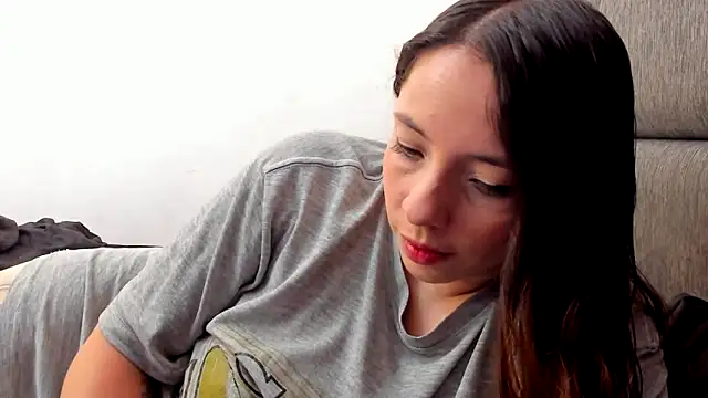 KatyLizz online show from October 5, 2025, 6:42 pm