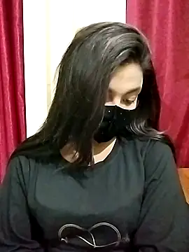 Myra-sen online show from April 22, 2026, 3:30 pm