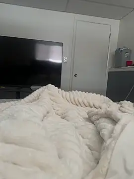 elperrinHN online show from February 17, 2025, 3:33 pm