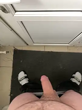 nik99xxx online show from April 29, 2026, 7:45 am