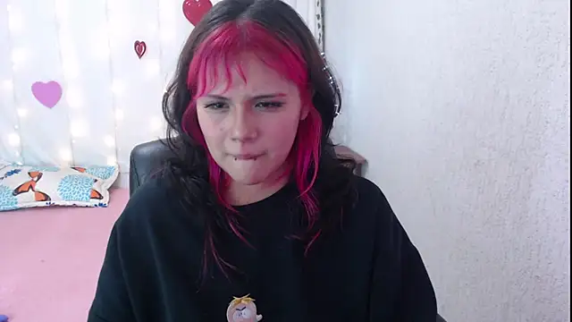 mixie cute online show from February 18, 2025, 10:58 pm