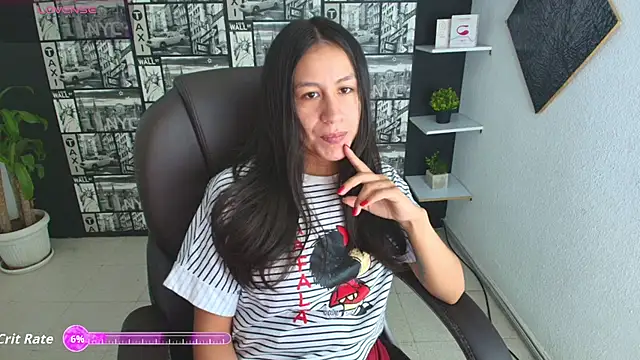 EmiGomez  online show from October 7, 2025, 1:34 pm