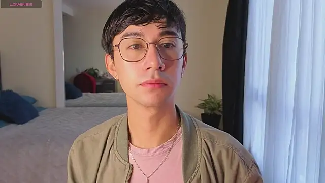 cameron cum online show from December 4, 2025, 11:09 am