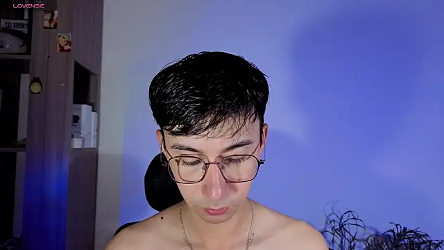 cameron cum online show from November 4, 2025, 11:03 am