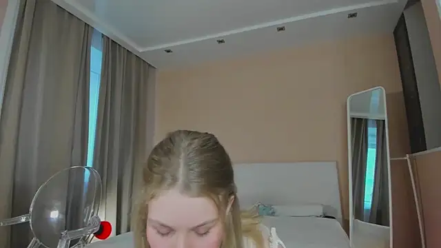 ass latte online show from October 3, 2025, 4:47 am