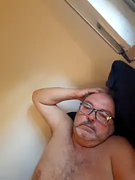 bluangelo online show from September 23, 2025, 12:23 pm