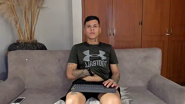 jamesinked  online show from December 3, 2025, 3:18 am