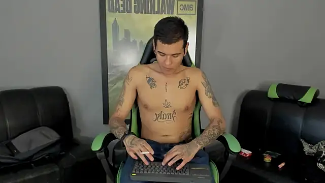 Snapshot of jamesinked_ chatting on February 7, 2025, 5:18 pm jamesinked online show from February 7, 2025, 5:18 pm