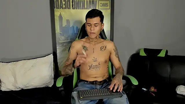 Snapshot of jamesinked_ chatting on March 22, 2025, 1:32 am jamesinked online show from March 22, 2025, 1:32 am