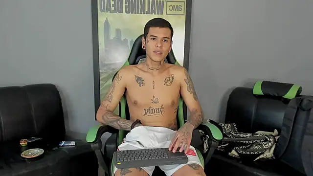 Snapshot of jamesinked_ chatting on February 6, 2025, 5:09 pm jamesinked online show from February 6, 2025, 5:09 pm