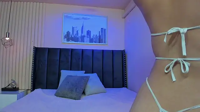 viiolett lee online show from November 20, 2025, 8:42 pm