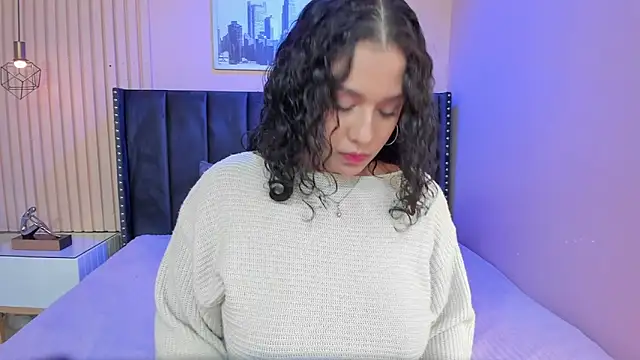 Snapshot of viiolett_lee chatting on December 4, 2025, 7:24 pm viiolett lee online show from December 4, 2025, 7:24 pm