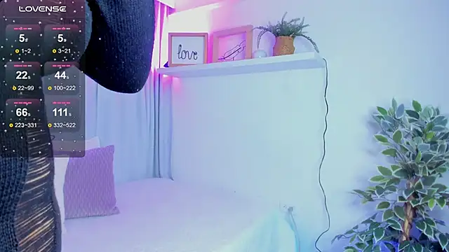 susyy7 online show from March 18, 2025, 3:45 am