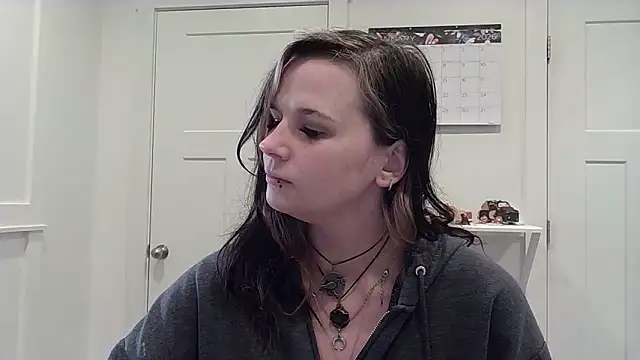 CherryWilde online show from January 7, 2026, 3:39 pm