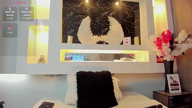 Snapshot of Cinthya_mjs chatting on October 24, 2025, 12:04 pm Cinthya mjs online show from October 24, 2025, 12:04 pm