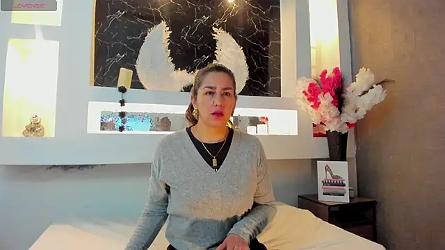 Snapshot of Cinthya_mjs chatting on October 10, 2025, 12:06 pm Cinthya mjs online show from October 10, 2025, 12:06 pm