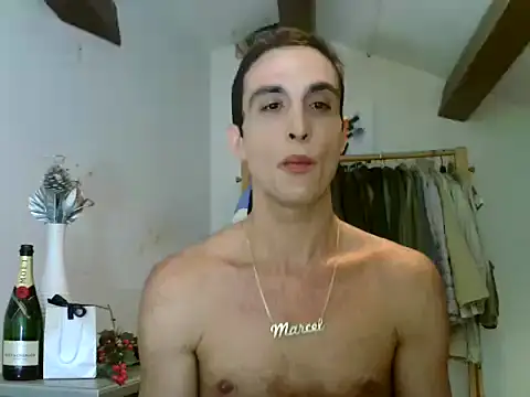 Snapshot of Lepetitmarcel chatting on October 19, 2025, 11:46 am Lepetitmarcel online show from October 19, 2025, 11:46 am