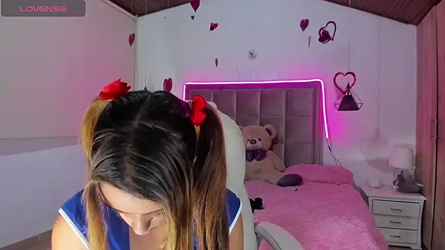 Snapshot of Melody_Ds chatting on March 13, 2025, 12:37 am Melody Ds online show from March 13, 2025, 12:37 am