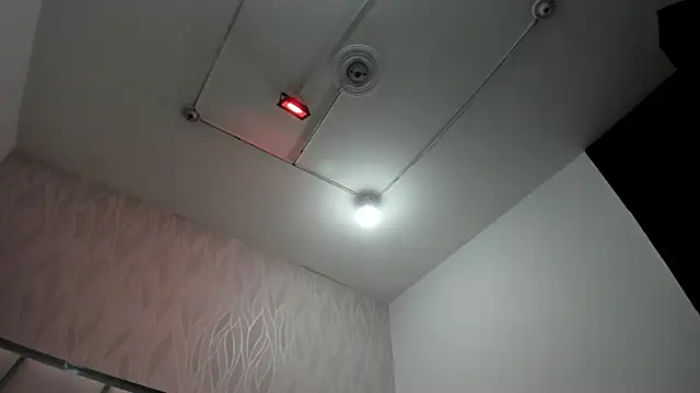 Victoriaa millers online show from February 16, 2026, 7:01 pm