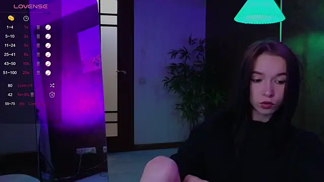 LilithStrangfor online show from September 29, 2025, 1:34 am