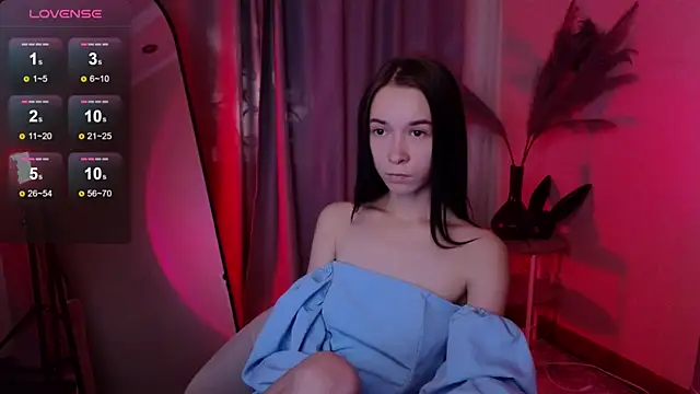 LilithStrangfor online show from September 10, 2025, 1:32 pm