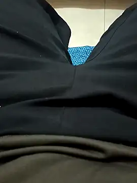 beautiful hands  online show from September 29, 2025, 7:48 am