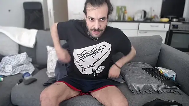 P4RtYBOII92 online show from September 24, 2025, 11:17 am